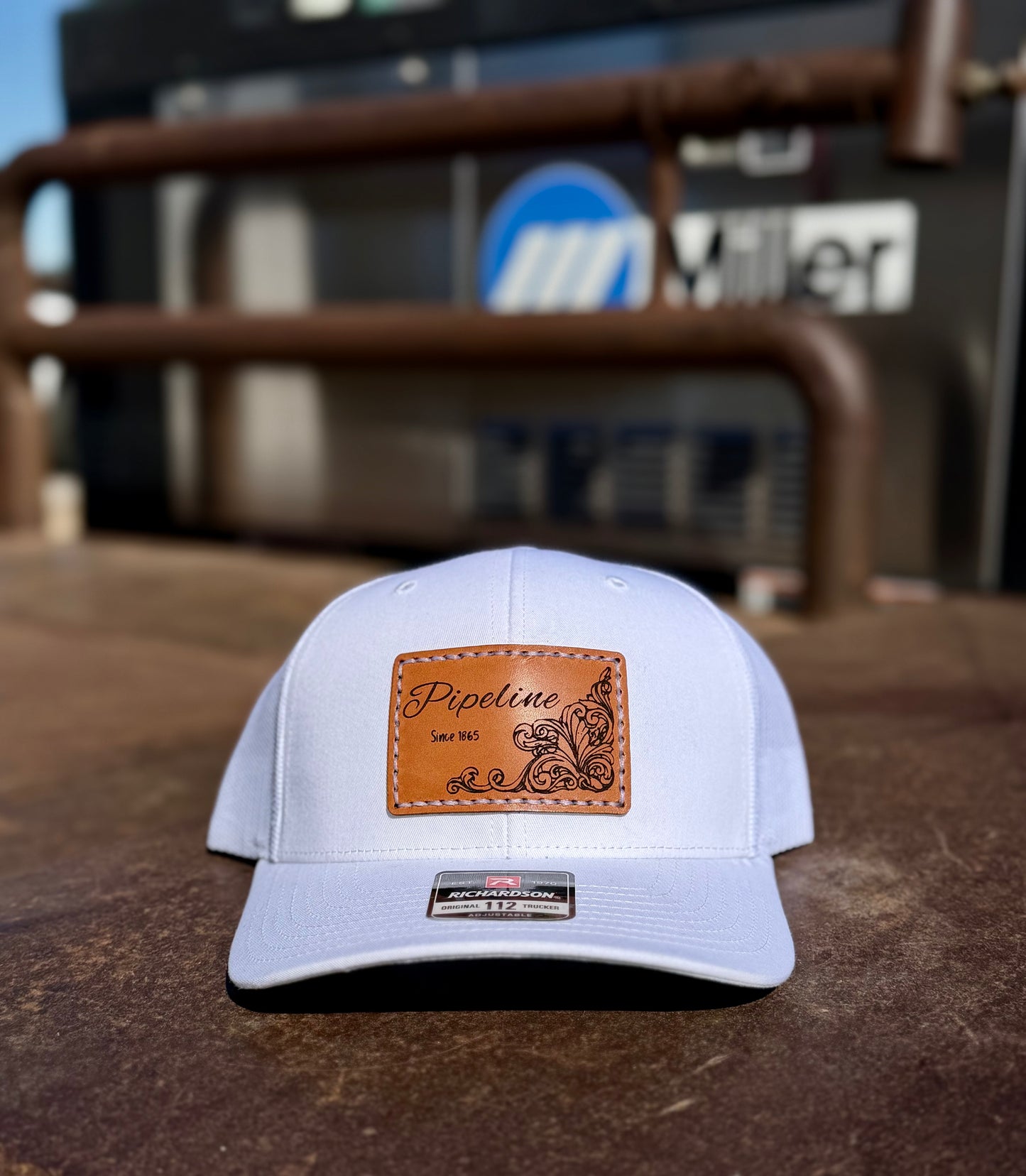 Pipeline Leather Engraved Hat - White/Tan